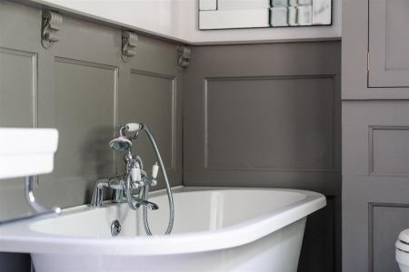 Bathroom2-3.jpg