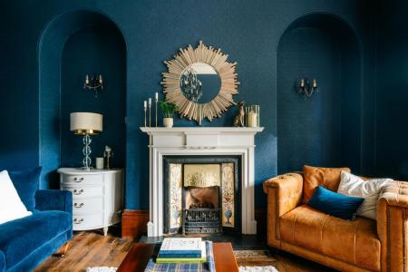 Living Room-3.jpg