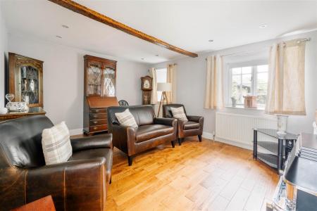 Living Room-2.jpg
