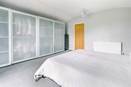Bedroom2-3.jpg
