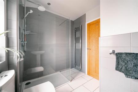 Bathroom1-2.jpg