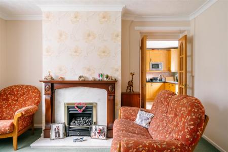 Snug- Dining Room-2.jpg