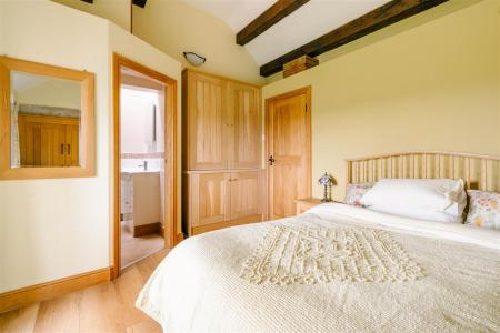 Bedroom1-2.jpg