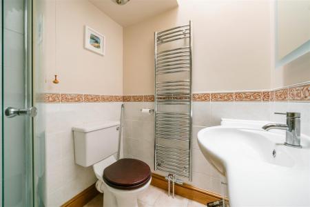 Bedroom1-4.jpg