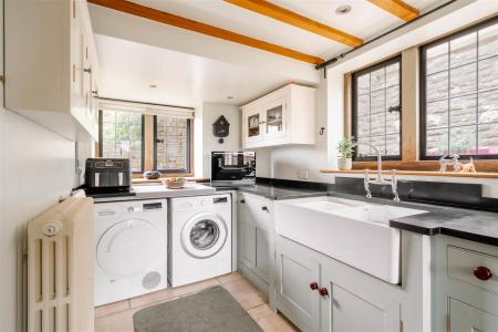 Kitchen-2.jpg