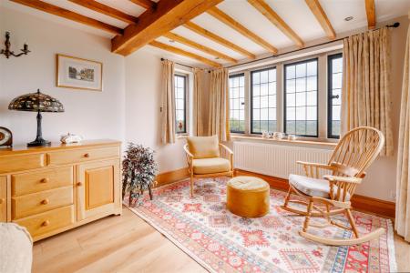 Living Room-5.jpg