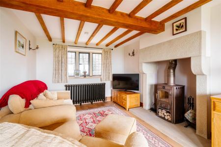 Living Room-4.jpg