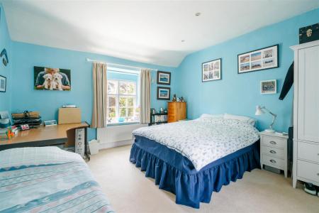 Bedroom1.jpg