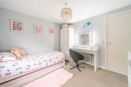 Bedroom3-2.jpg