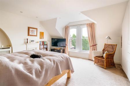 Bedroom2-3.jpg