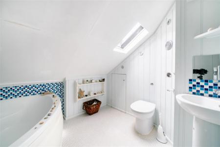 Bedroom1-4.jpg