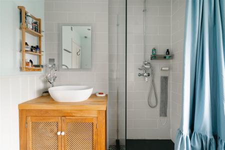 Bathroom-2.jpg