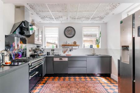 Kitchen-4.jpg