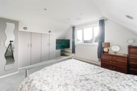 Bedroom1-2.jpg