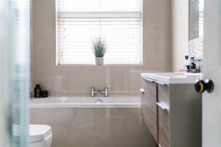 Bathroom-3.jpg