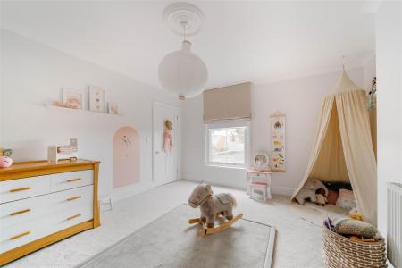 Bedroom4-2.jpg