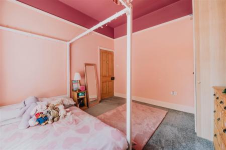 Bedroom3-3.jpg