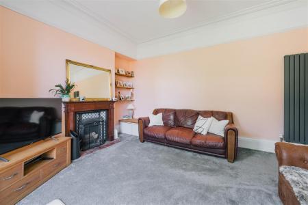 Living Room-3.jpg