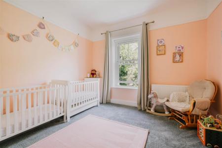 Bedroom4-2.jpg
