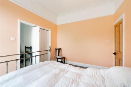 Bedroom2-2.jpg