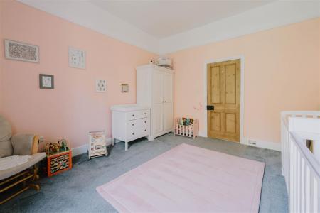 Bedroom4-3.jpg