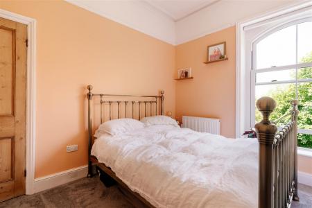 Bedroom2-4.jpg