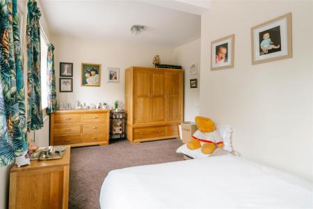 Bedroom3-3.jpg