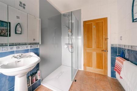 Bathroom-2.jpg