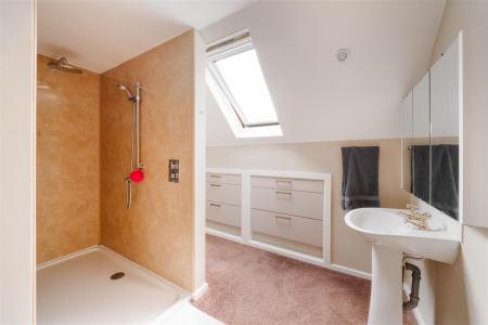 Bedroom1-3.jpg