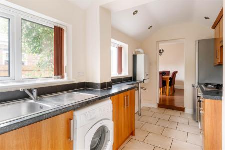 Kitchen-4.jpg