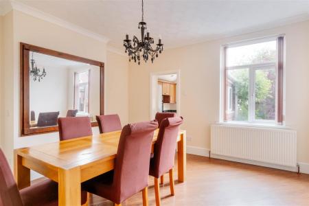 Dining Room-2.jpg