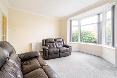 Living Room-2.jpg