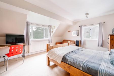Bedroom4.jpg