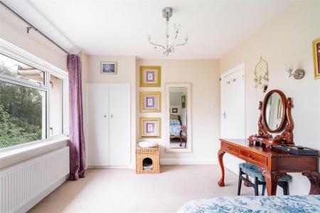 Bedroom2-3.jpg