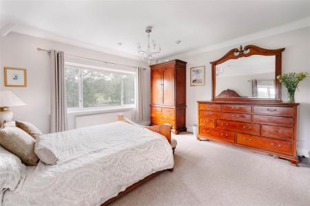 Bedroom3-3.jpg