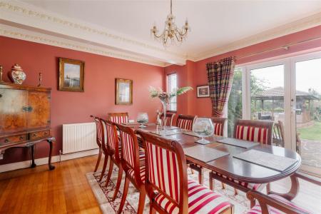 Dining Room.jpg