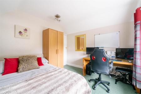 Bedroom1-2.jpg