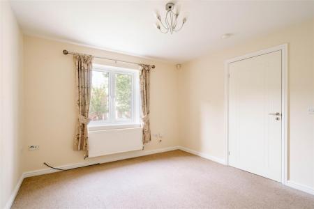 Living Room-2.jpg