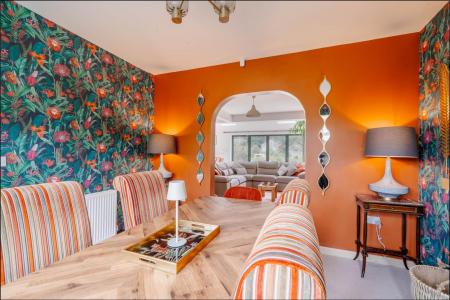 Dining Room-4.jpg