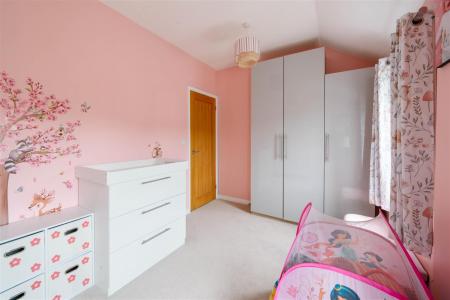 Bedroom1-3.jpg