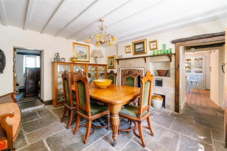 Dining Room-4.jpg