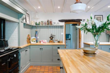 Kitchen-2.jpg