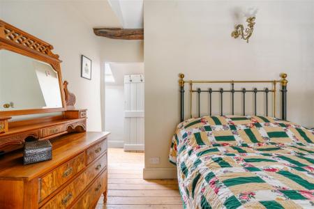 Bedroom2-2.jpg