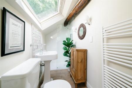 Bathroom.jpg