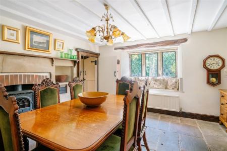 Dining Room-6.jpg