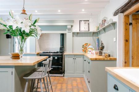 Kitchen-5.jpg