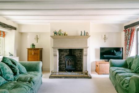 Living Room.jpg