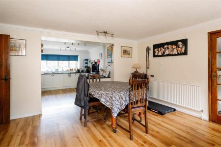 Kitchen - DIner-4.jpg