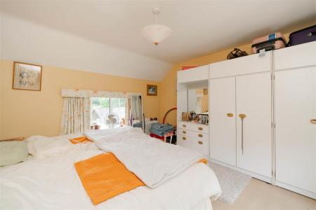 Bedroom1.jpg