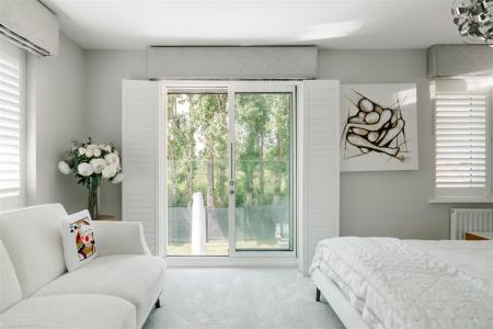 bedroom1-3.jpg